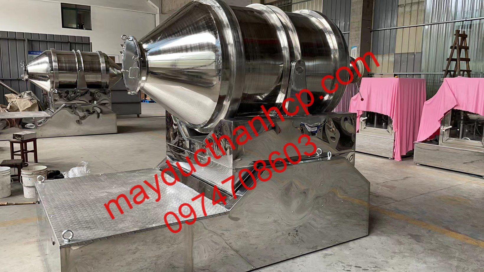 Máy trộn Rocky
