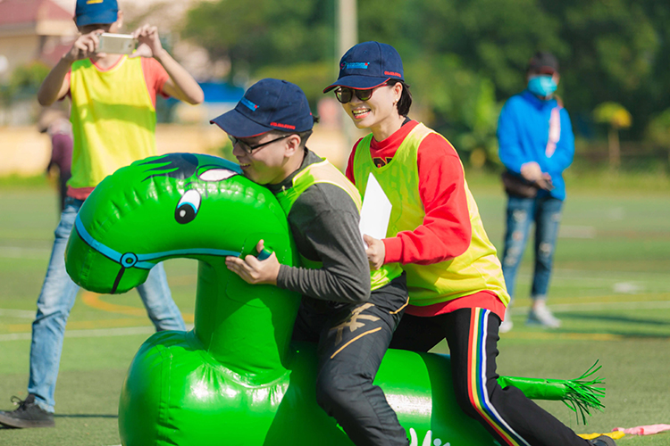 Team building bãi biển