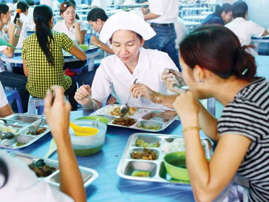 Suất ăn công nghiệp cho công ty, xí nghiệp