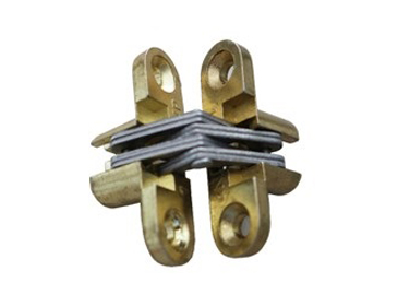 Gia công bản lề chữ thập