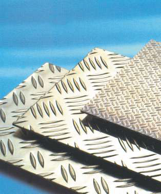 Nhôm tấm chống trượt