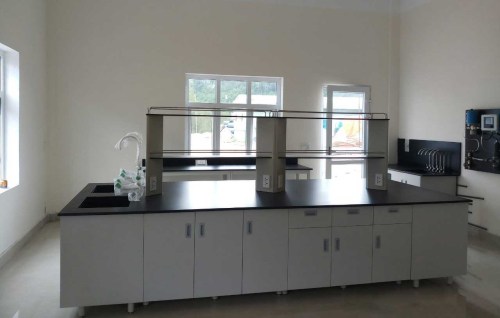 Bàn thí nghiệm phenolic