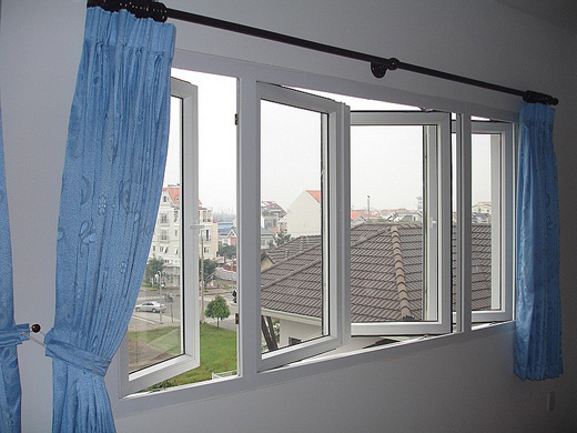 Cửa sổ mở quay