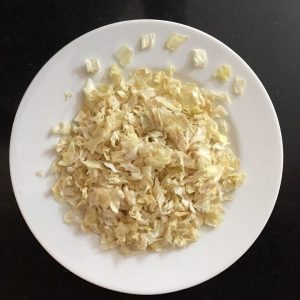 Hành tây thái vuông sấy khô