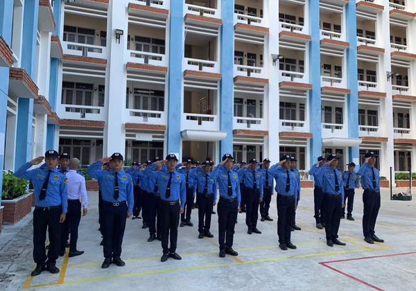 Dịch vụ bảo vệ trường học