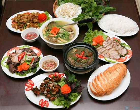 Đặt tiệc theo yêu cầu