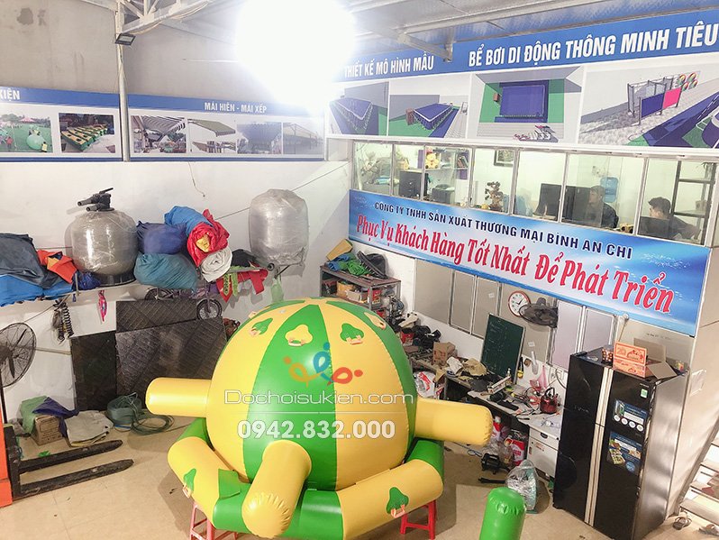 Đồ chơi bơm hơi