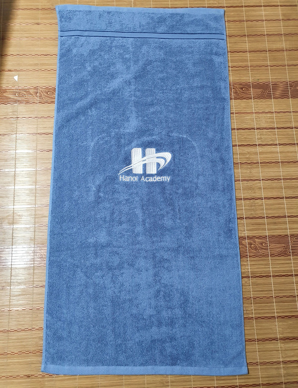 Khăn tắm thêu logo