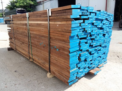 Gỗ óc chó xẻ
