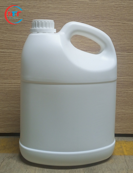 Can nước giặt 3,8 lít