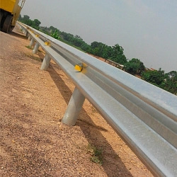 Dải phân cách tôn sóng