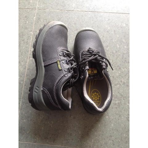 Giày bảo hộ Jogger