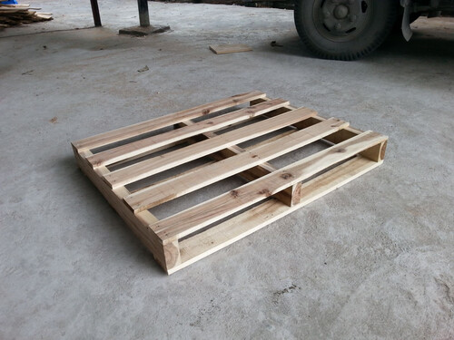 Pallet gỗ 2 hướng nâng