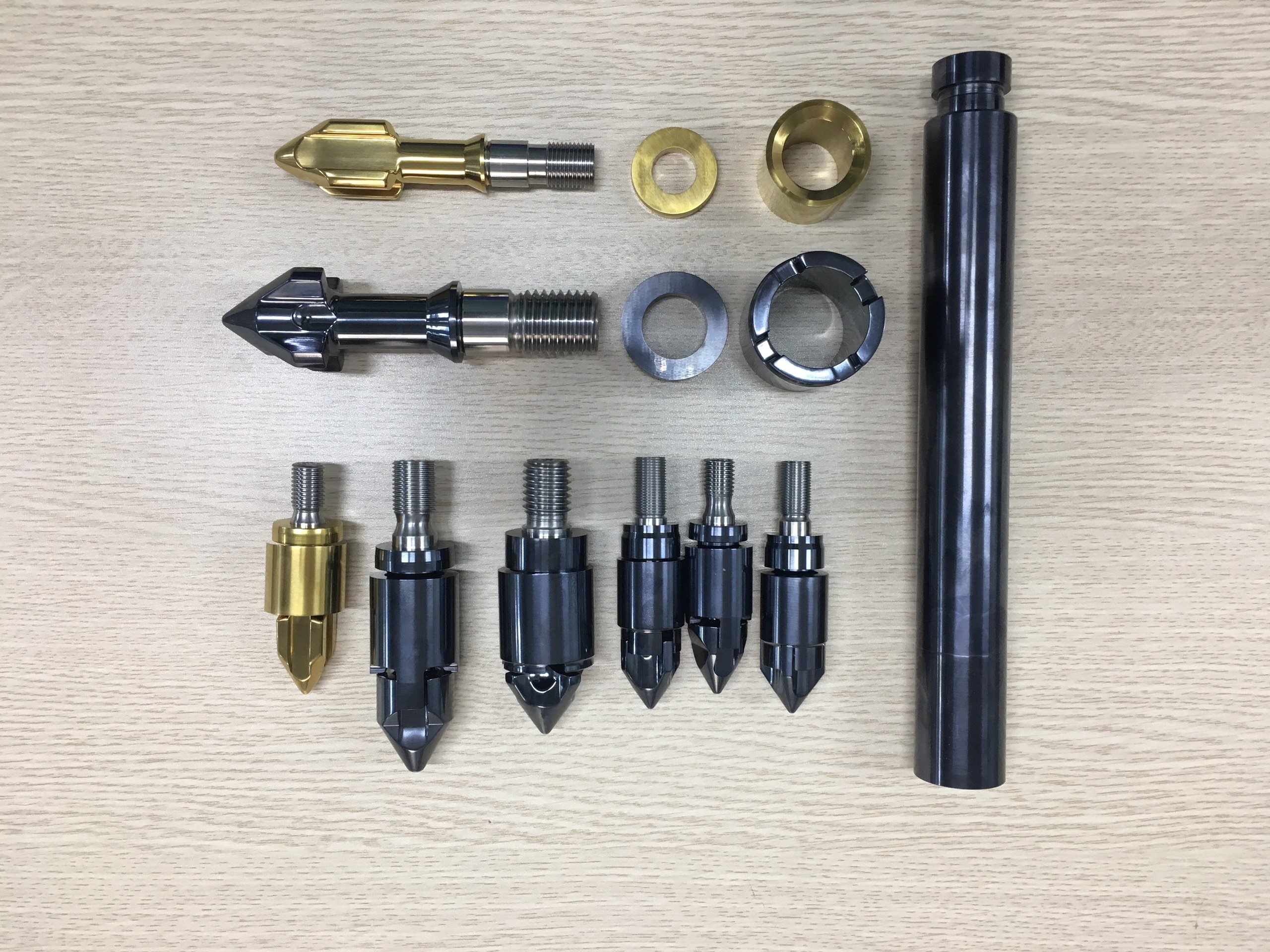 Trục vít cho máy đúc nhựa