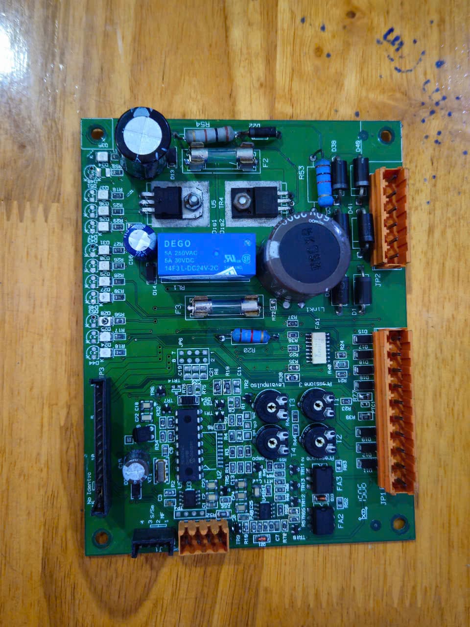 Bo máy cắt Atom