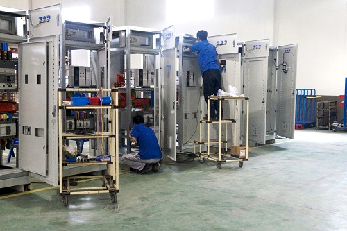 Lắp đặt tủ bảng điện