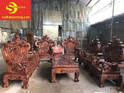 Bộ bàn ghế cẩm lai rồng đinh chân 14
