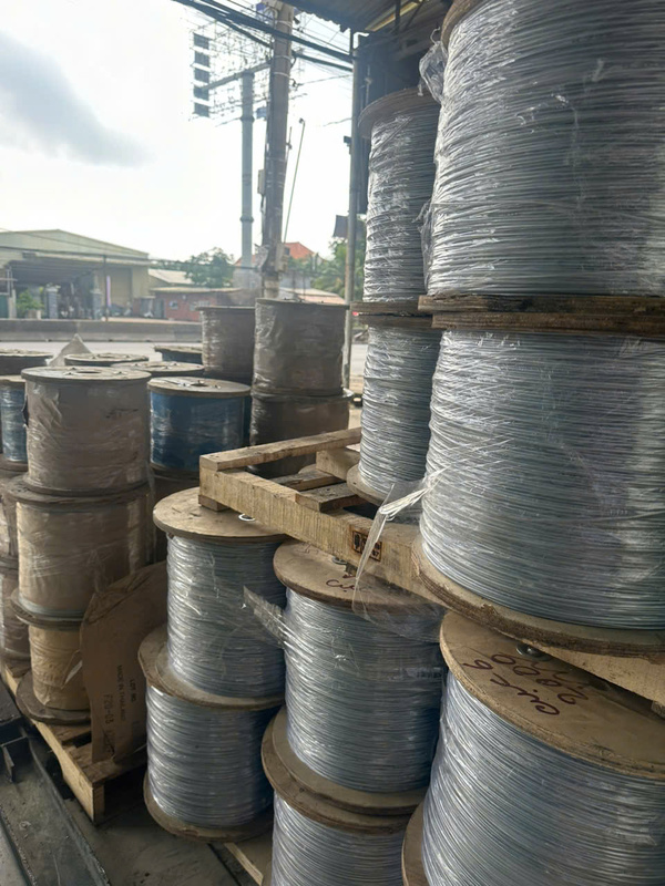 Cáp thép bọc nhựa