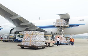 Dịch Vụ Vận Chuyển Hàng Hóa Bằng Đường Hàng Không