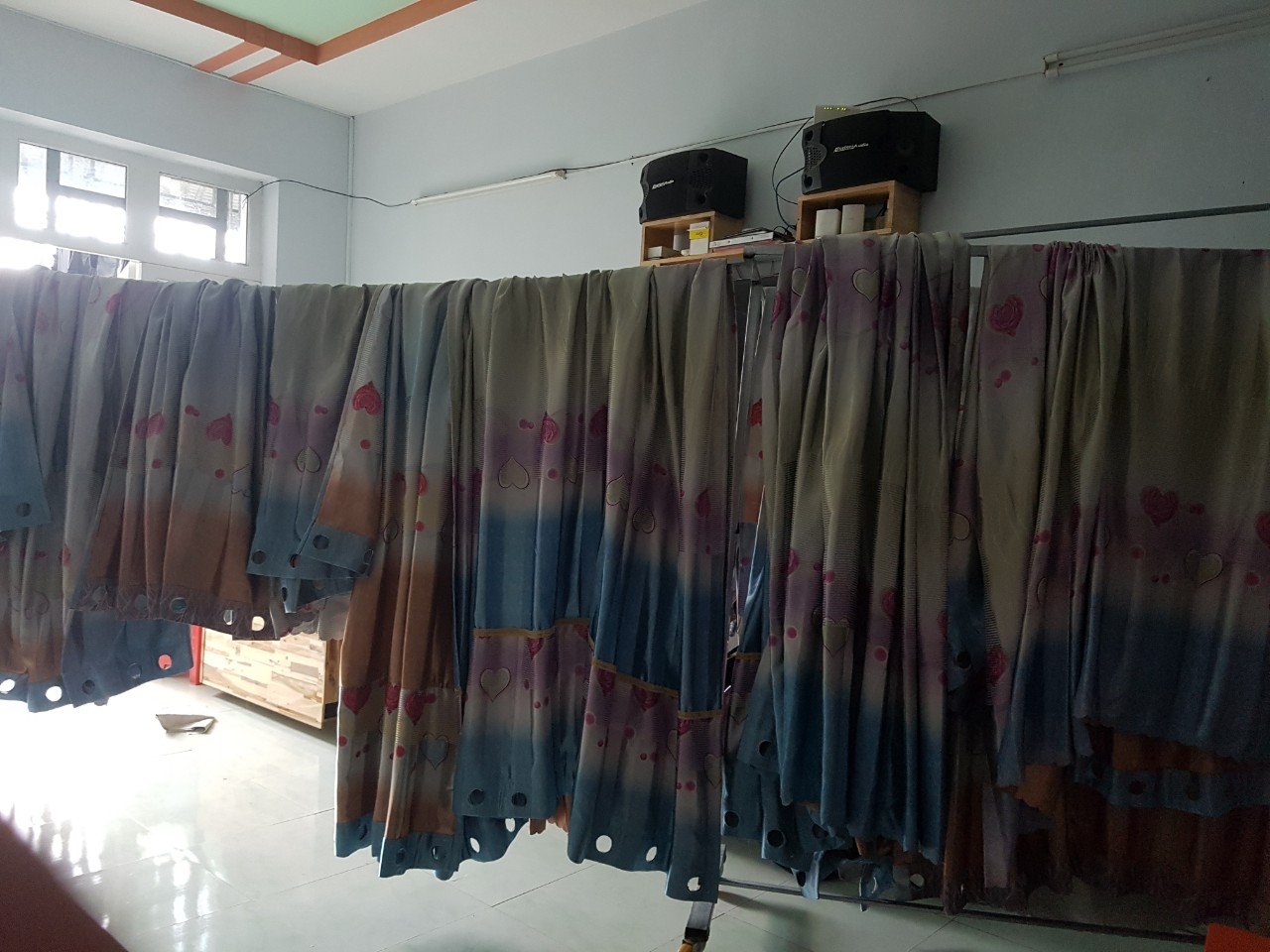 Giặt ủi sấy khô rèm cửa