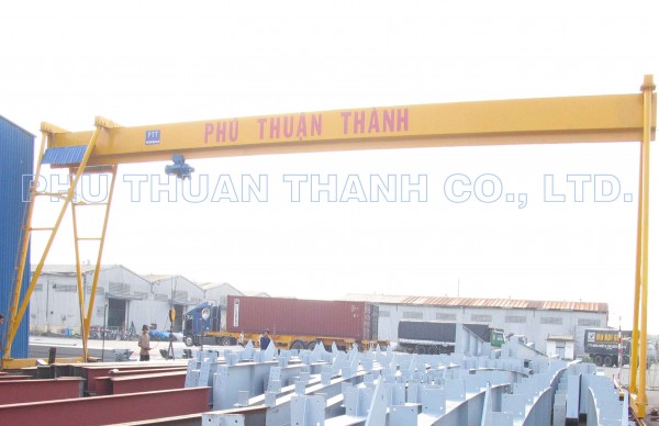 Cổng trục dầm đơn chân ống