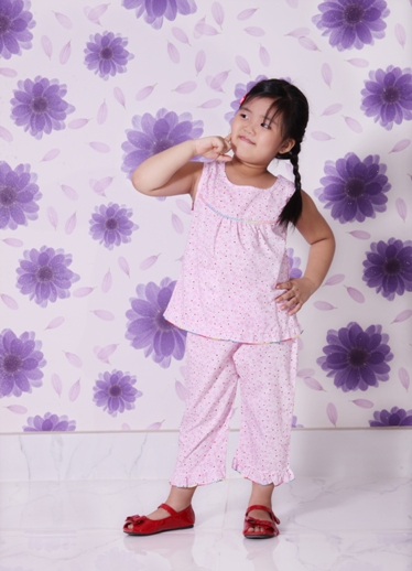 Đồ bộ bé gái