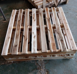Pallet gỗ 2 hướng nâng