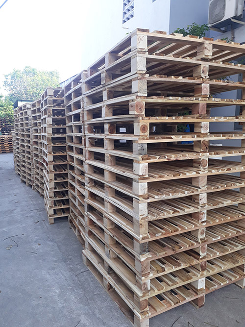 Pallet gỗ 4 hướng nâng