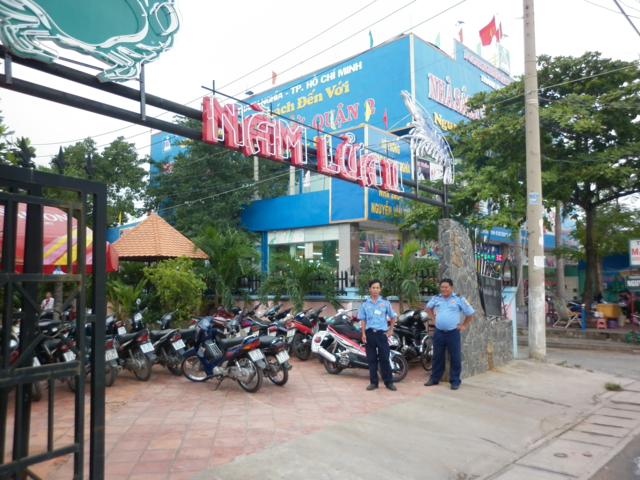 Bảo vệ nhà hàng