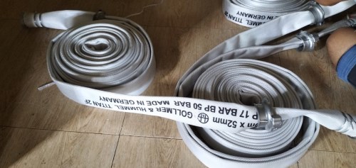 Cuộn vòi chữa cháy