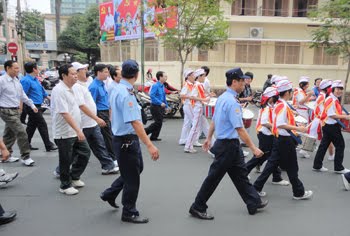 Dịch vụ bảo vệ trường học