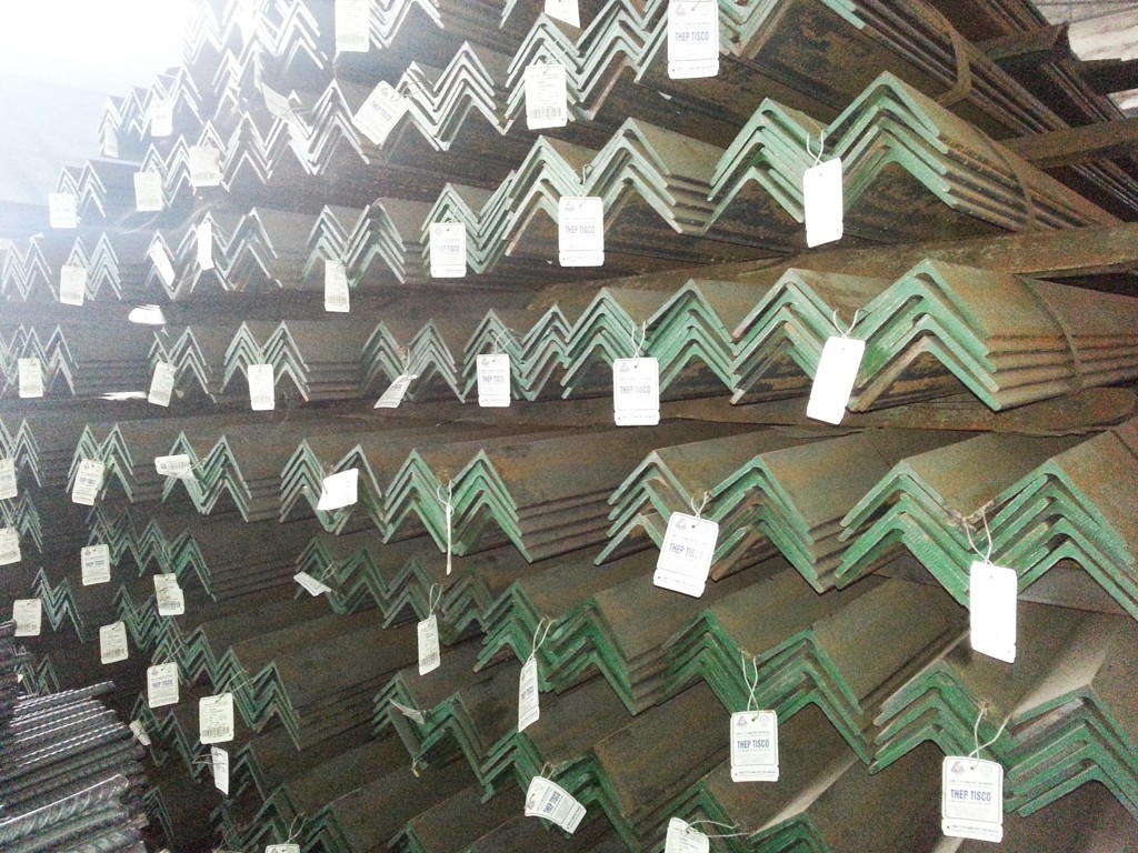 Thép góc