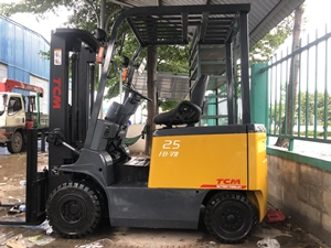 Xe Nâng Điện TCM FB25 8