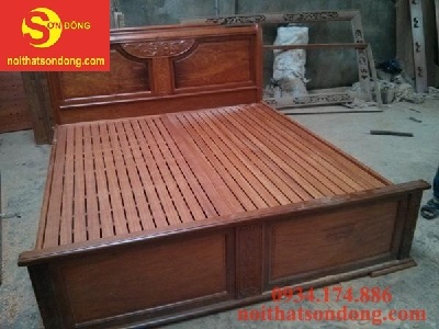 Giường ngủ căm xe gõ đỏ 1,6X2M
