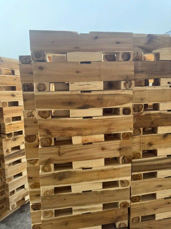 Pallet gỗ