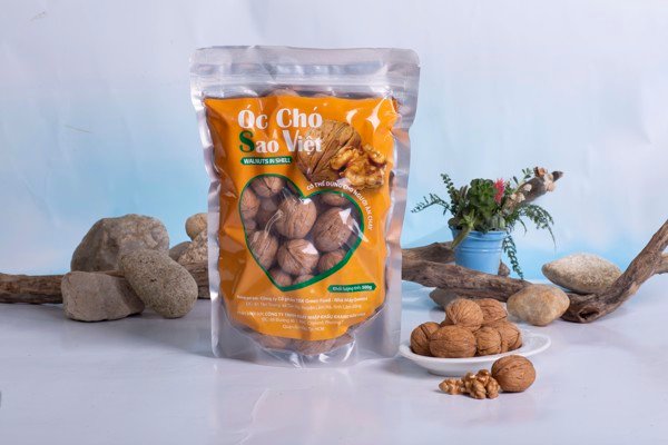 Hạt óc chó Sao Việt