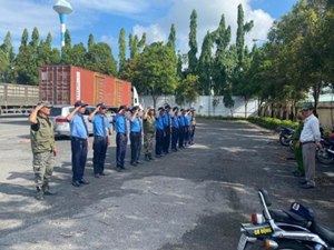 Bảo Vệ Mục Tiêu Di Động
