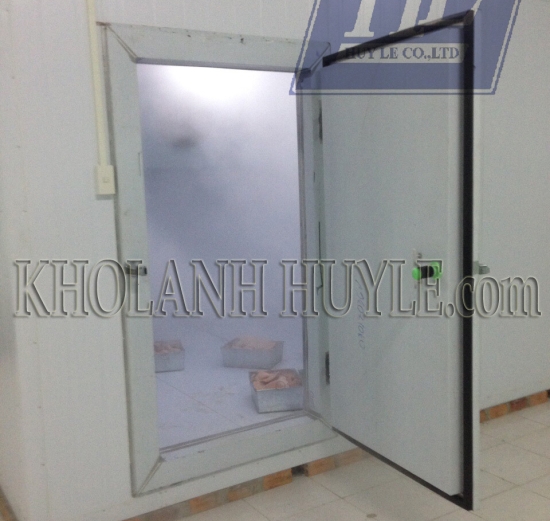 Kho cấp đông và bảo quản thịt heo