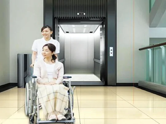 Thang máy bệnh viện