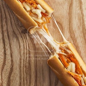 Bánh Mì Que Gà Xé Phay Phô Mai Tan Chảy