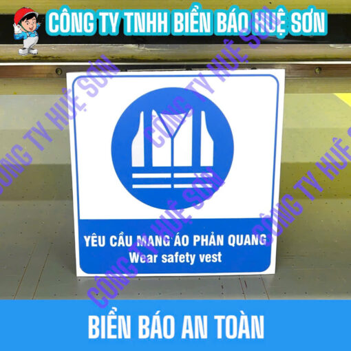 Biển báo mang áo phản quang