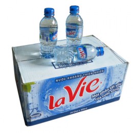 Nước uống đóng chai Lavie
