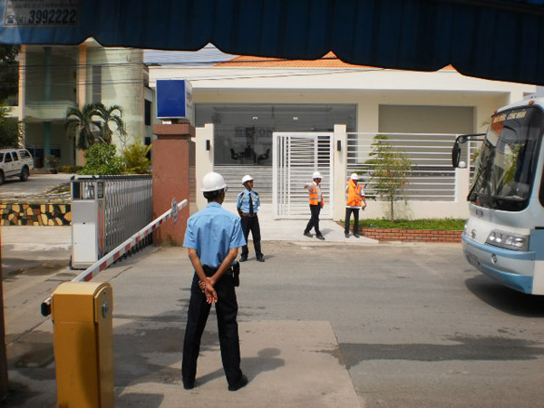 Bảo vệ kho bãi