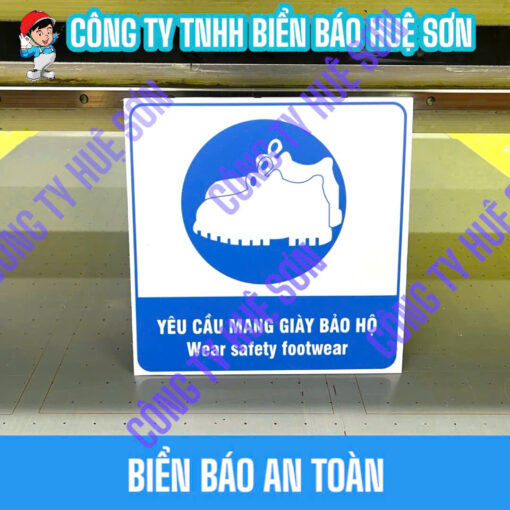 Biển báo mang giày bảo hộ
