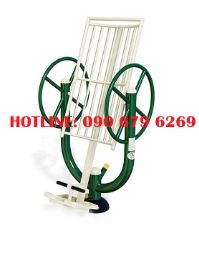 Khung tập đảo lộn ngược ngoài trời