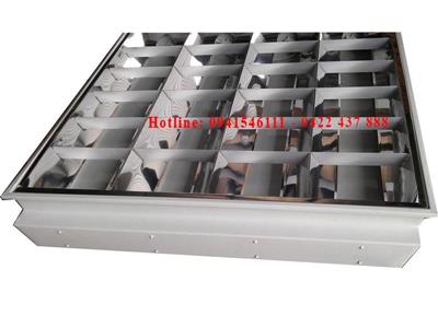 Máng đèn âm trần tán quang 4 bóng