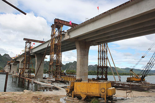 Thi công xây dựng cầu đường